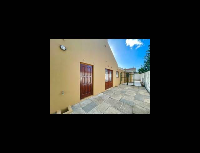 3 bed property to rent in RONDEBOSCH EAST